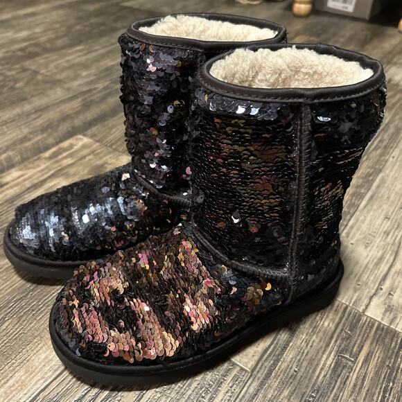 Ugg Boots Womens Size 7 Sequin Sparkle Classic Short Ankle Black Flippable - Picture 2 of 9